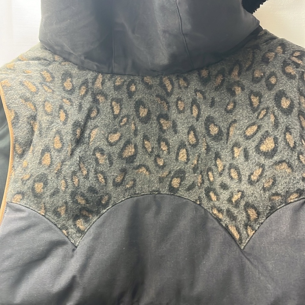 Picture Organic Clothing Black Brown Animal Print Hooded Vest- L - Picture 5 of 5